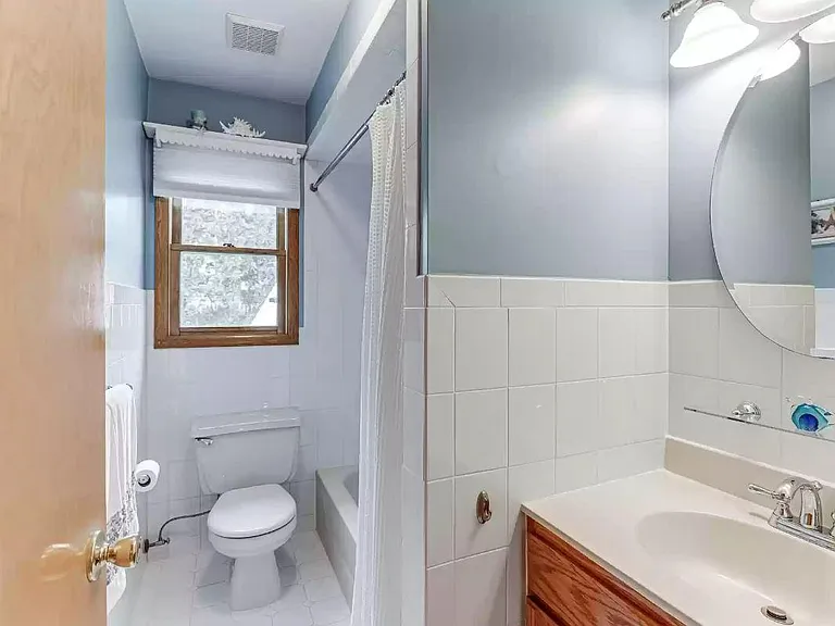 229 Knopf St — Photo 16