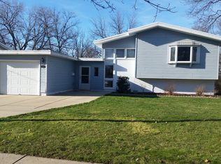 5613 Exeter St, Greendale, WI 53129