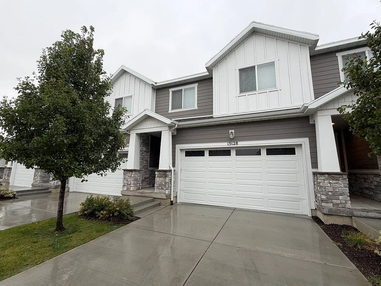 3 bed, 2.5 bath, 1807 sqft, $2,195 — Photo 2