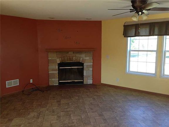 5th image of 5024 Stansbury Pl