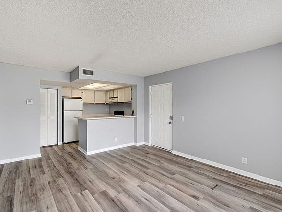 2nd image of 752 Executive Center Dr #110-11-110