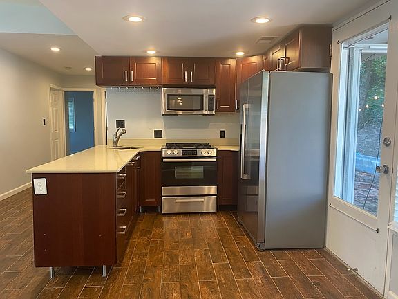 2nd image of 7103 Woodley Ln