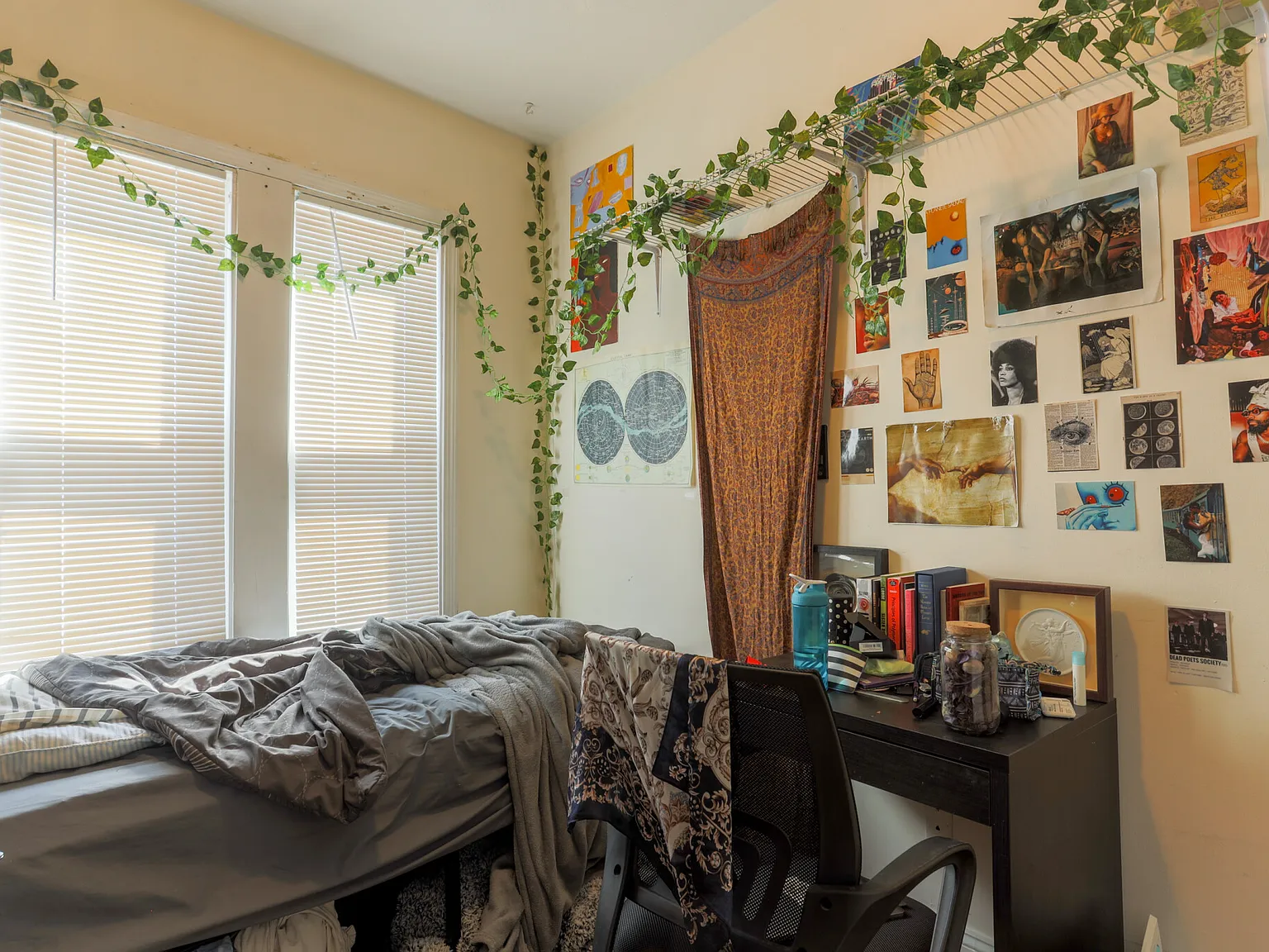 4 bed, 9999 sqft, $6,000 — Photo 4