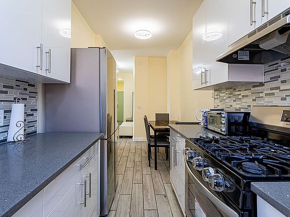 2nd image of 313 Brightwater Ct APT 6F