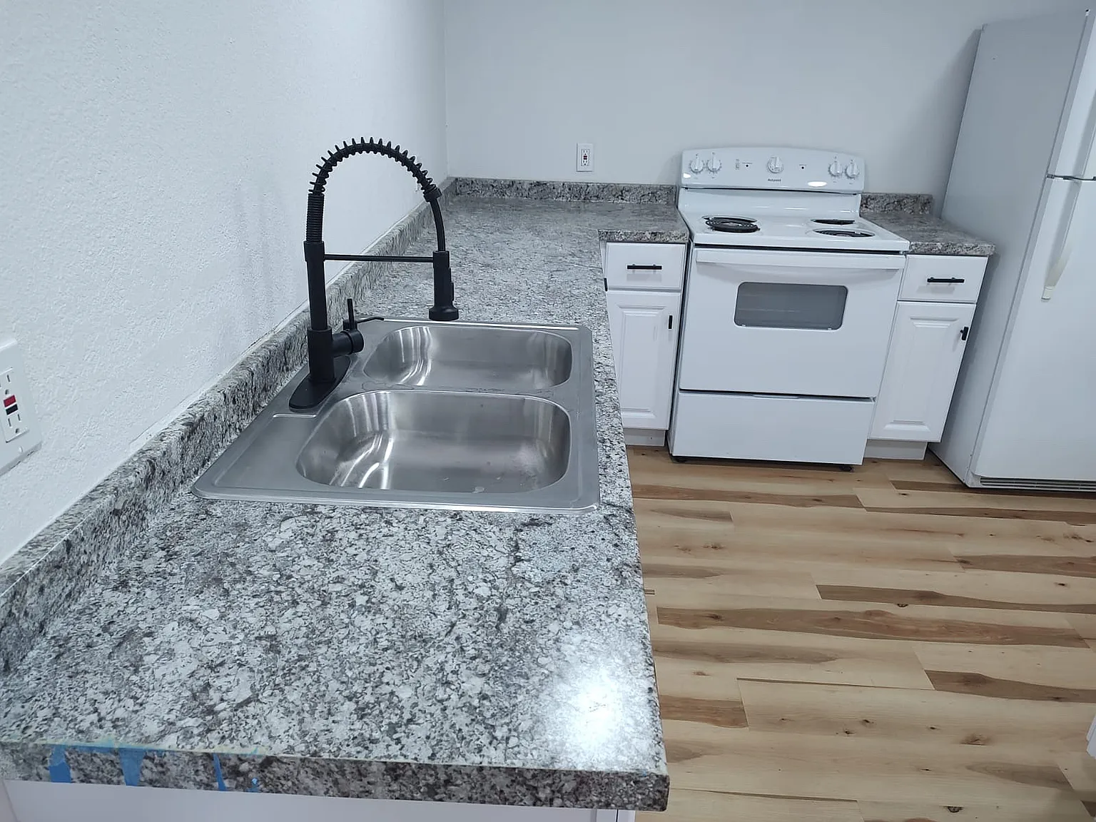 231 Gabriel — Photo 3