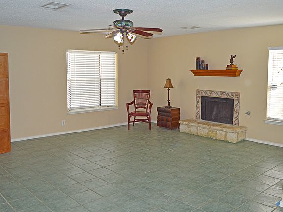 4th image of 13631 High Chapel