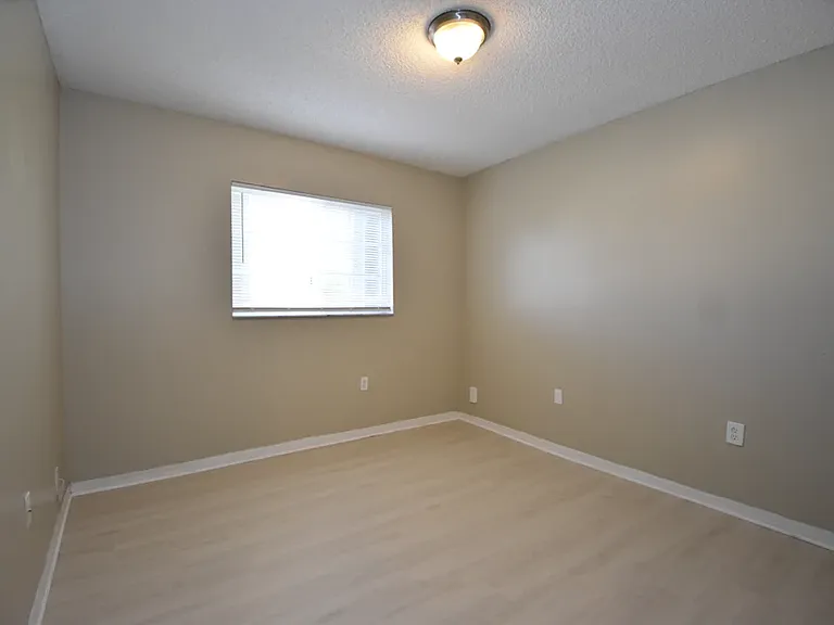 15209 SW 51st St — Photo 11