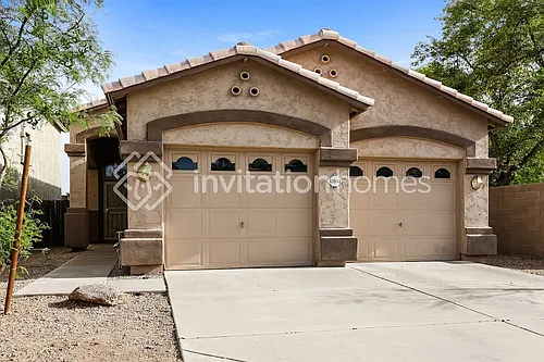 10541 W Almeria Rd Photo 1