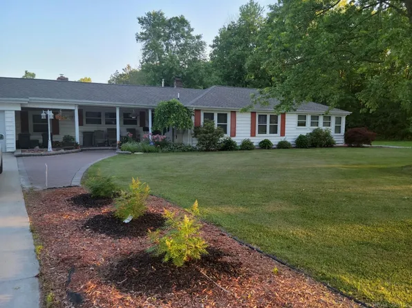 1417 Adams St, Saint Clair, MI 48079