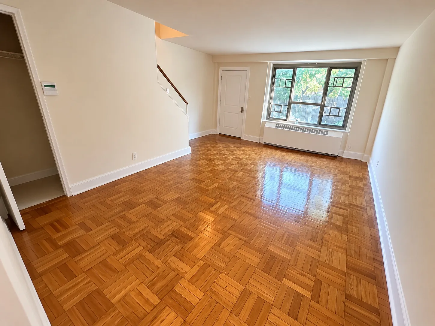 186th Ln, Fresh Meadows — Photo 3