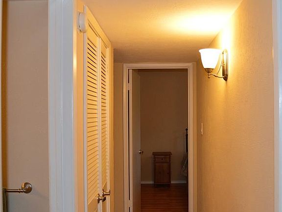 5th image of 4237 Driscoll Dr