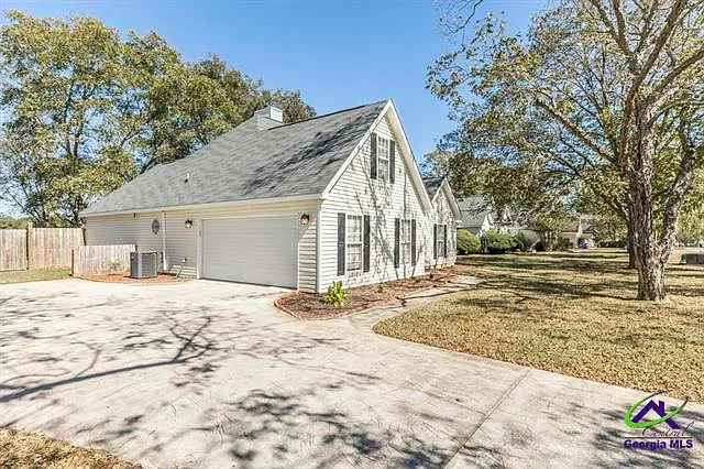 127 Grove Ln — Photo 9