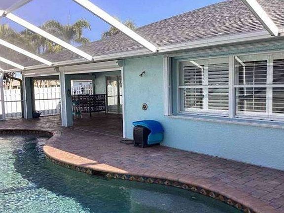 3rd image of 1702 SW 1st Pl