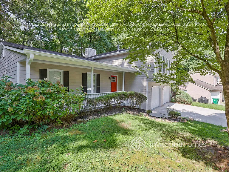690 Greenhedge Dr — Photo 3