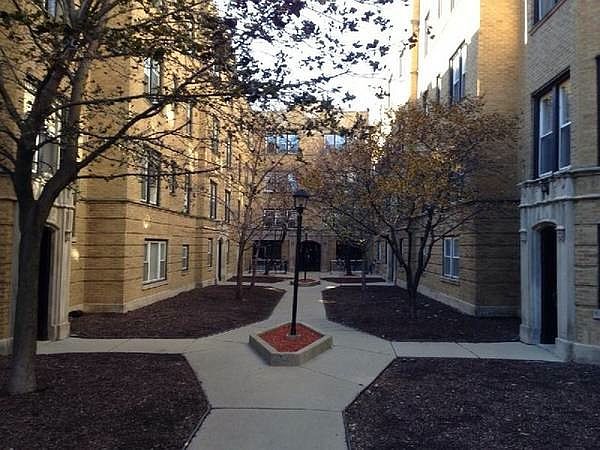 1st image of 3914 N Pine Grove Ave APT 2W