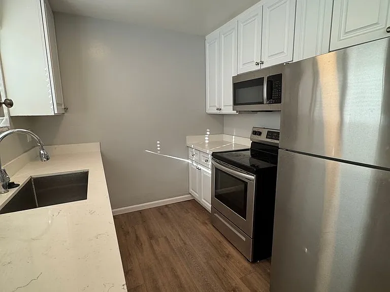 665 Kirkland Dr — Photo 1