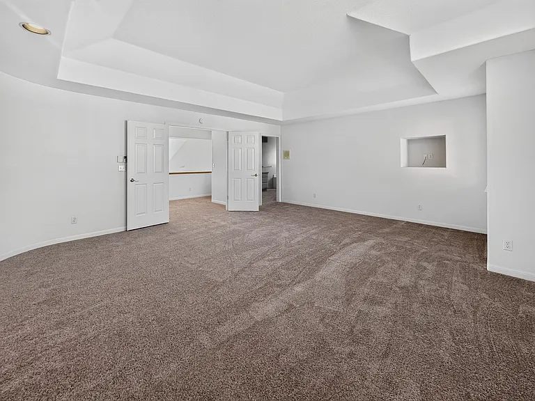 507 Woodfern Ct — Photo 36