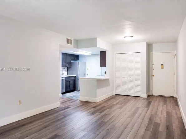 15888 SW 95th Ave APT 209, Miami, FL 33157