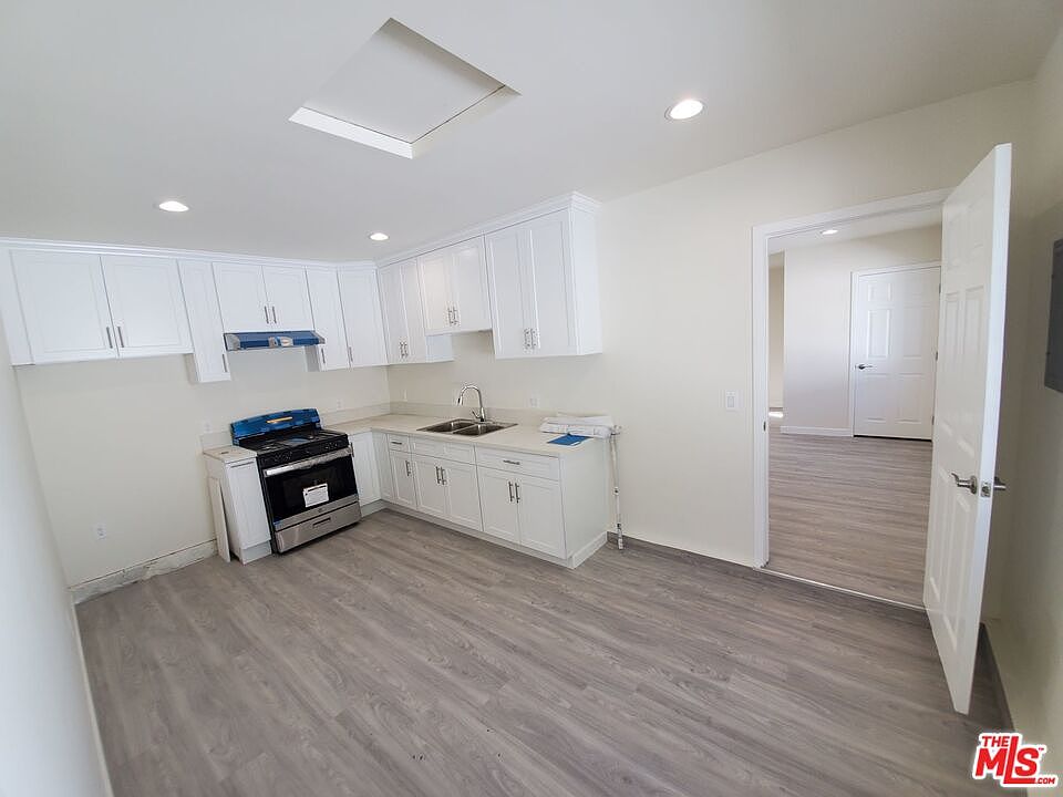 1st image of 6441 Agnes Ave
