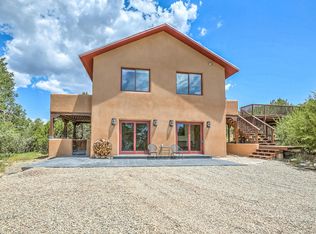 1052 County Line Rd, Edgewood, NM 87015