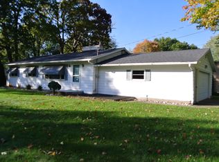 1525 Fairview St, Jenison, MI 49428