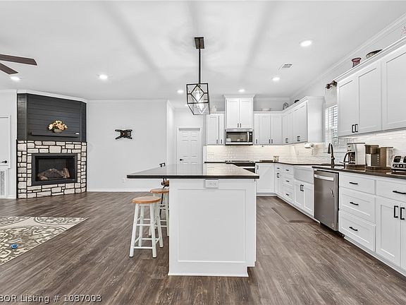 5th image of 3580 Ivy Ln