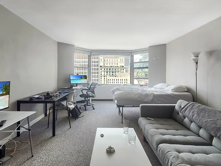 535 N Michigan Ave #2710 — Photo 2