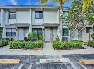 9845 Riverside Dr #8-28, Pompano Beach, FL 33071