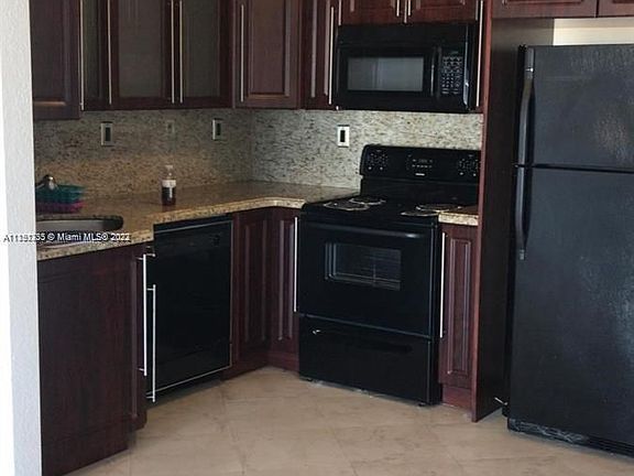 3rd image of 16751 NE 9th Ave APT 504