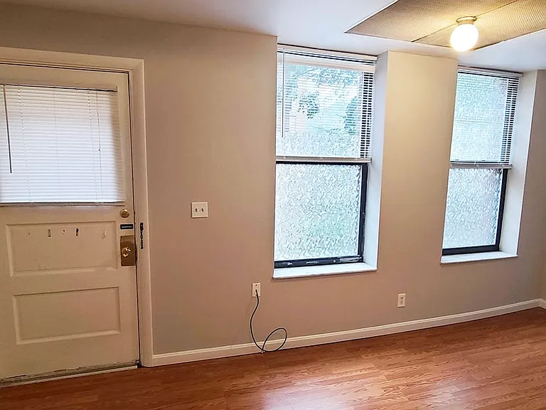 3654 Middleton Ave — Photo 49