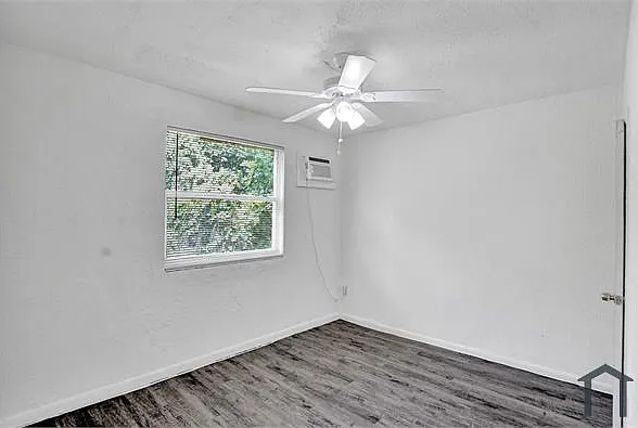 708 NW 4th Ave #1 — Photo 10