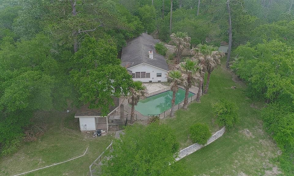 1st image of 12402 Pine Oak Dr