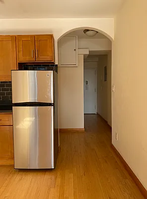Rented by Waverly Realty Associates | media 20