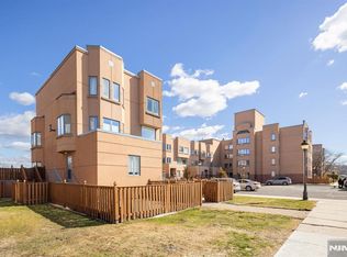 316 Nelson Ct, Edgewater, NJ 07020