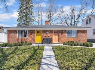 1735 E Granet Ave, Hazel Park, MI 48030