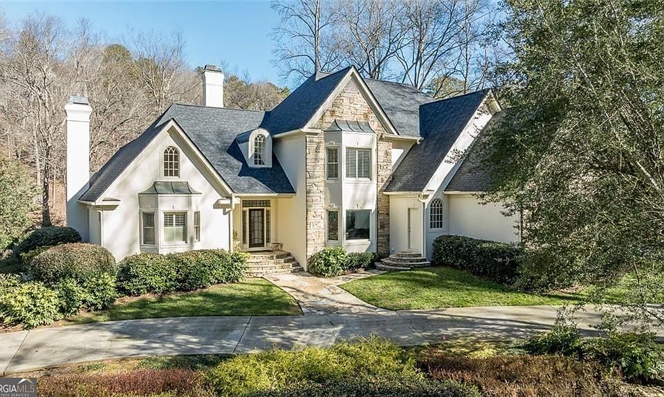 1st image of 325 Riverhall Ct
