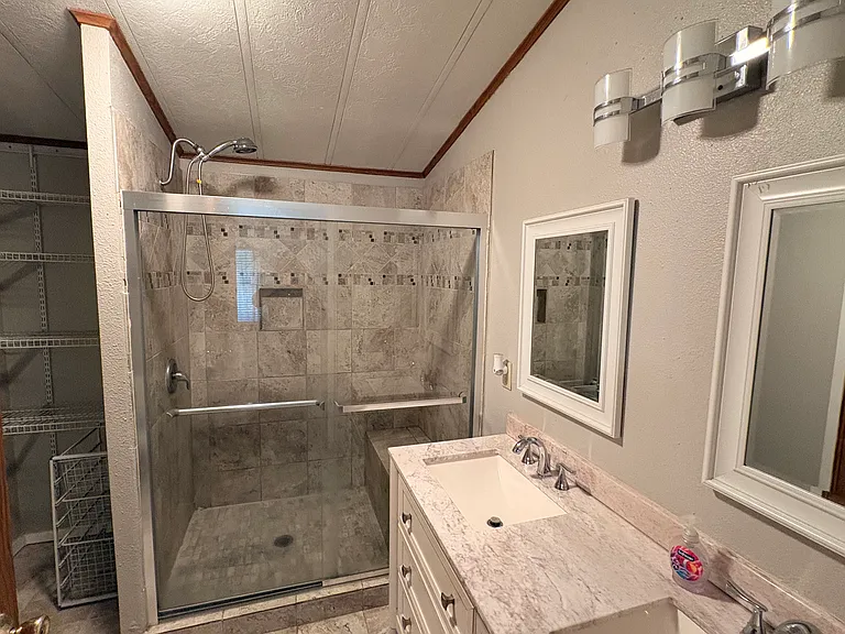2417 Lookout Cove Ct — Photo 8