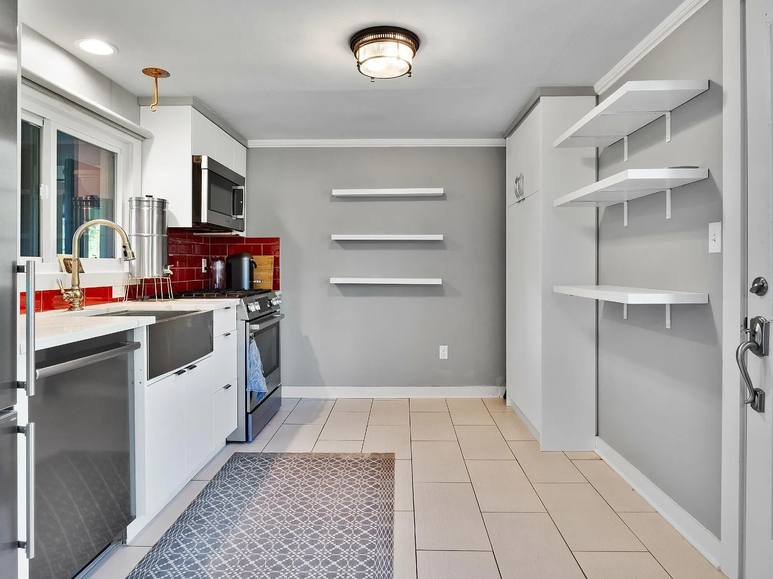 3 bed, 1472 sqft, $3,750 — Photo 4