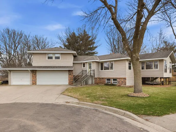 126 Madison Ave N, Lester Prairie, MN 55354