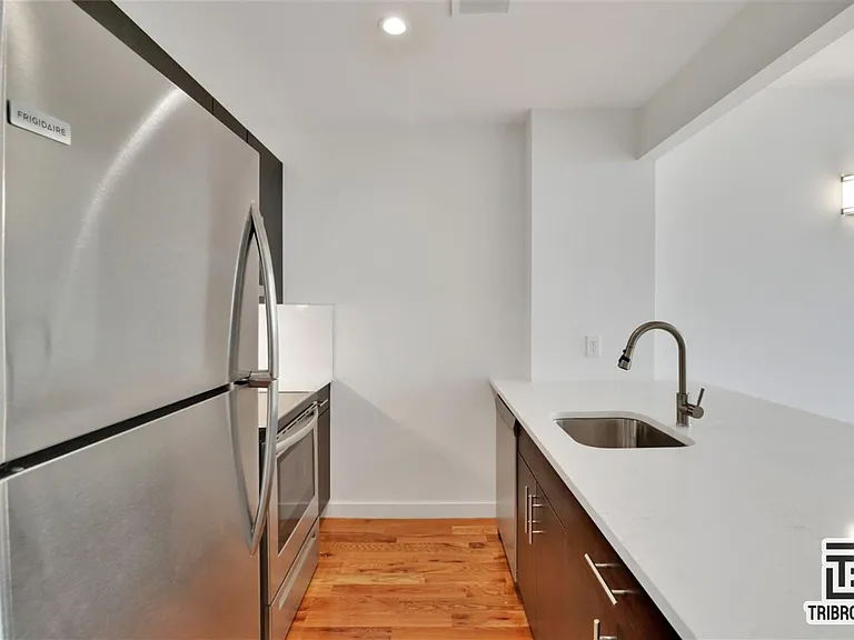 17 Somers St #3B — Photo 2
