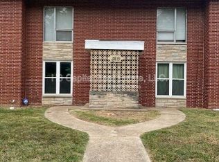 219 N 48th St APT 4, Belleville, IL 62226