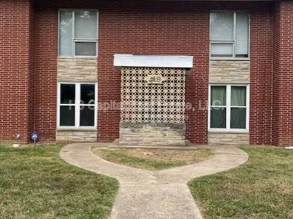 219 N 48th St APT 4, Belleville, IL 62226