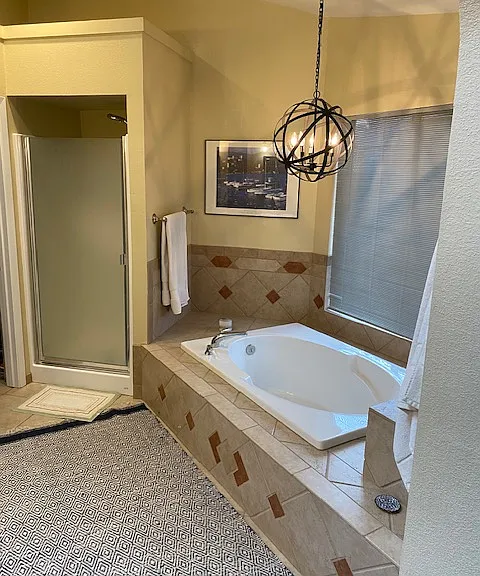 115 Edgewater Pkwy — Photo 13