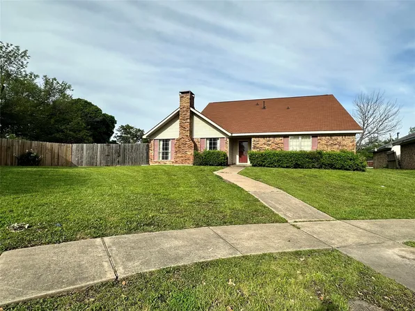 813 Barcelona Cir, Mesquite, TX 75150