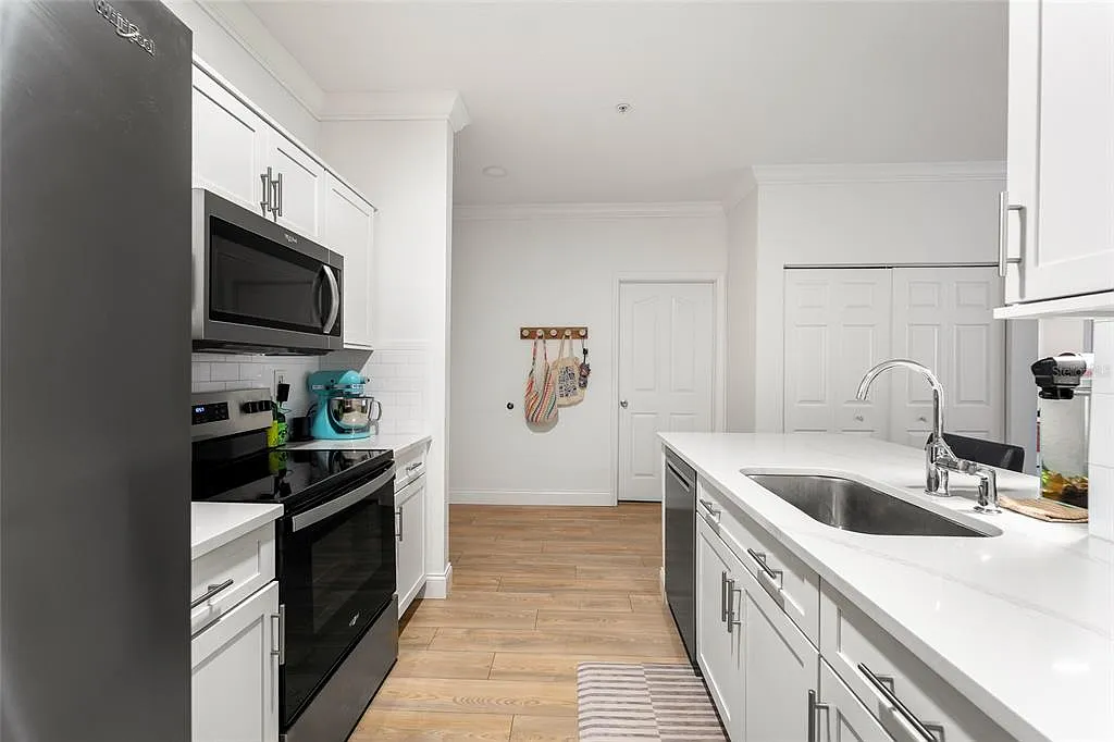 5000 Culbreath Key Way — Photo 4