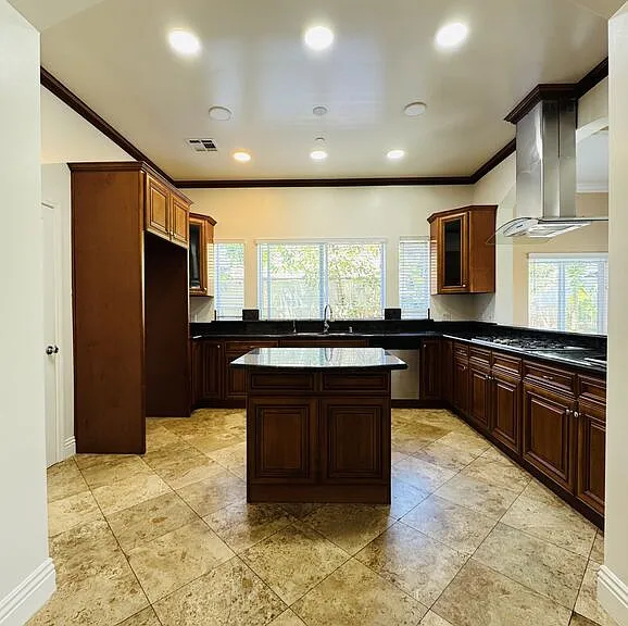 7347 Dinwiddie St — Photo 18