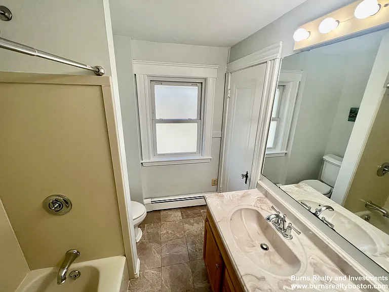 616 Adams St — Photo 10