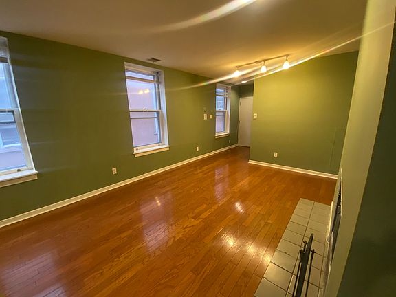 3rd image of 1737 Wallace St APT 202