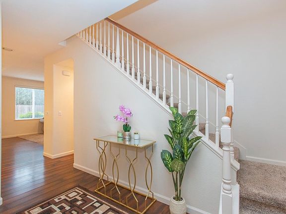3rd image of 4013 Enclave Dr