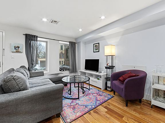 4th image of 608 Lincoln Pl #1